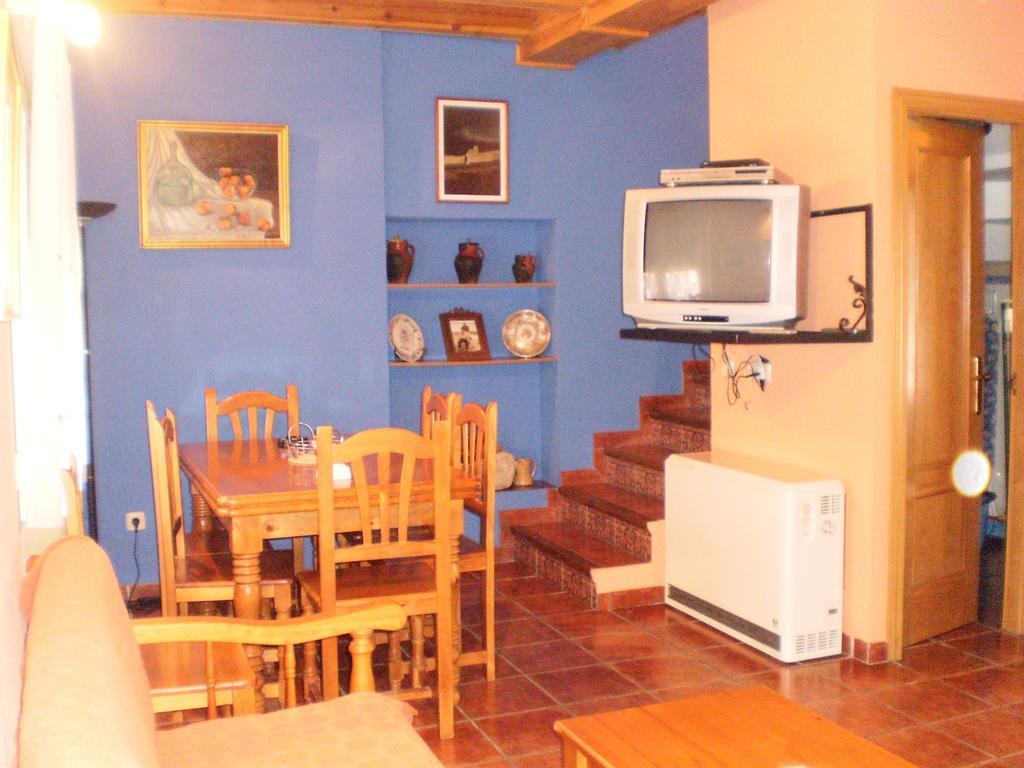 Los Olmos Holiday Home Fuentiduena ภายนอก รูปภาพ